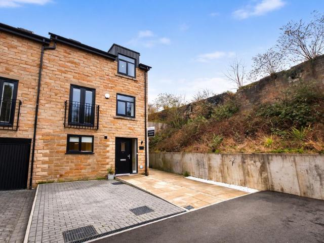 5 bedroom semi detached house for sale