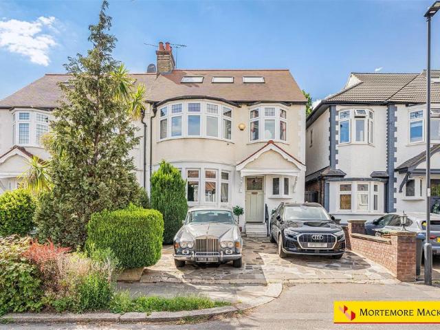 5 bedroom semi detached house for sale