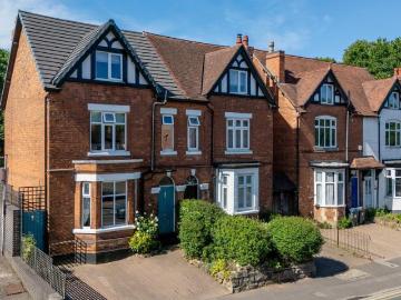 5 bedroom semi detached house for sale