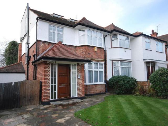 5 bedroom semi detached house for sale