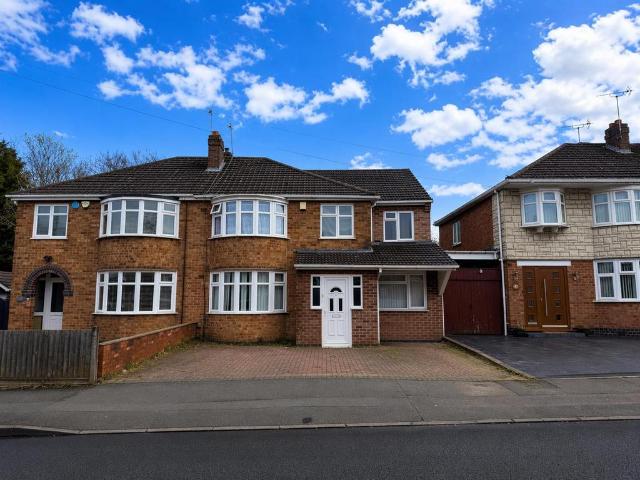 5 bedroom semi detached house for sale