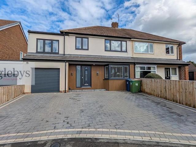 5 bedroom semi detached house for sale