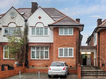 5 bedroom semi detached house for sale