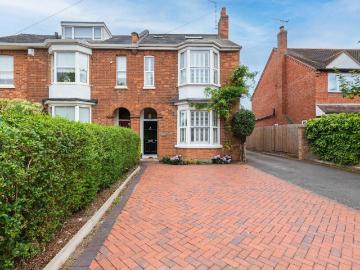 5 bedroom semi detached house for sale