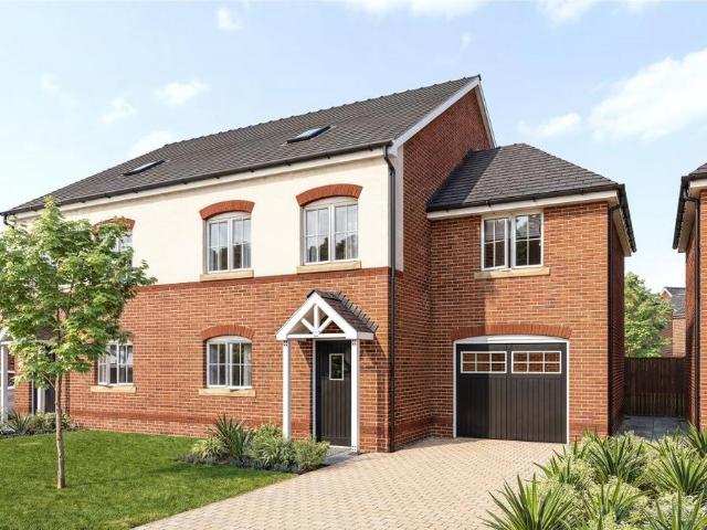 5 bedroom semi detached house for sale