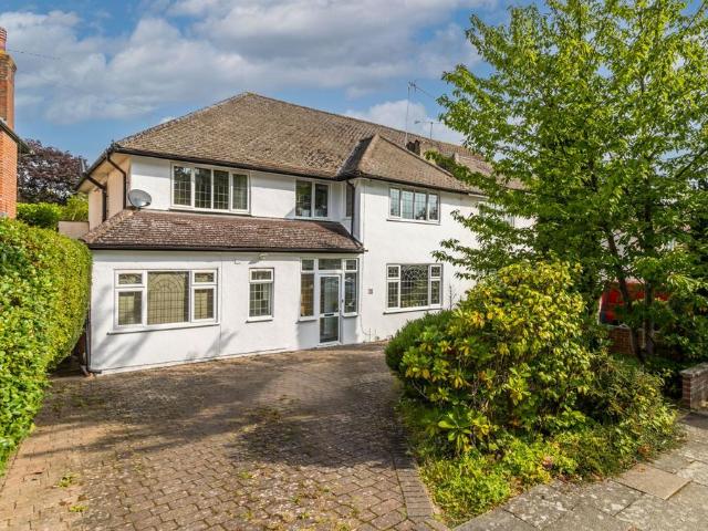 5 bedroom semi detached house for sale