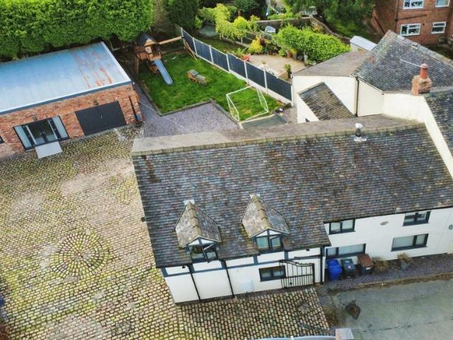 5 bedroom semi detached house for sale