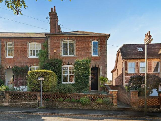 5 bedroom semi detached house for sale