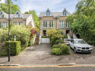 5 bedroom semi detached house for sale