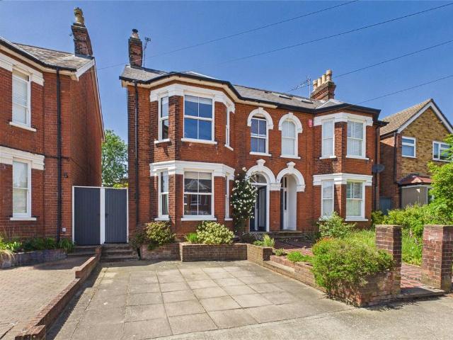 5 bedroom semi detached house for sale