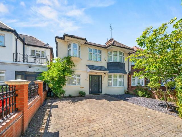 5 bedroom semi detached house for sale