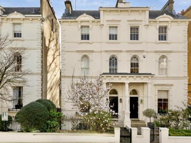5 bedroom semi detached house for sale