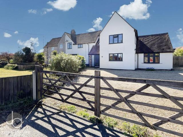 5 bedroom semi detached house for sale