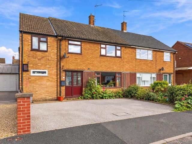 5 bedroom semi detached house for sale