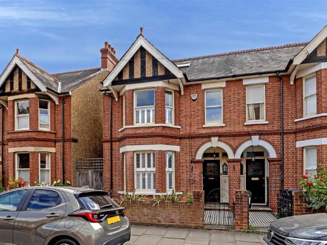 5 bedroom semi detached house for sale