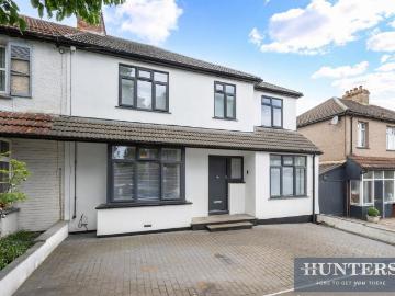 5 bedroom semi detached house for sale