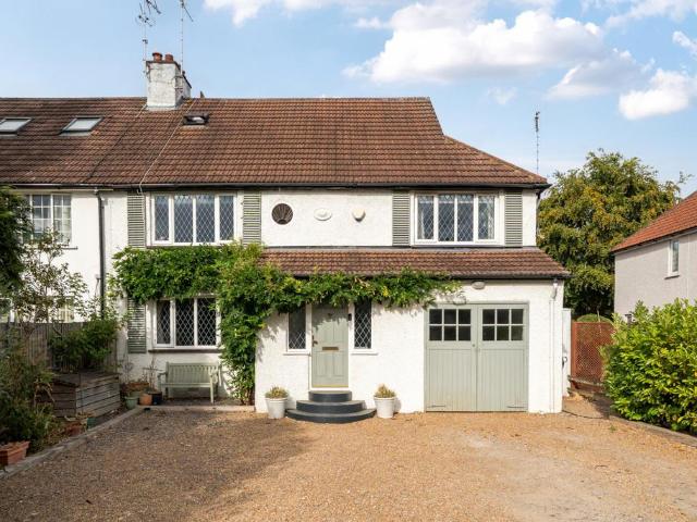 5 bedroom semi detached house for sale