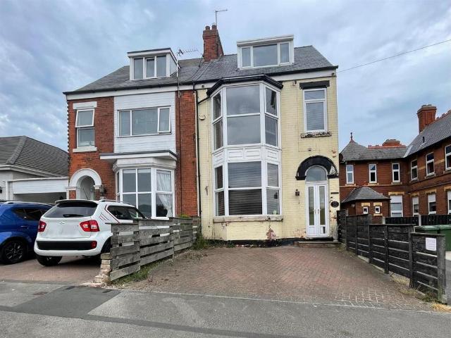 5 bedroom semi detached house for sale