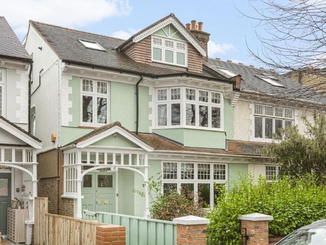5 bedroom semi detached house for sale