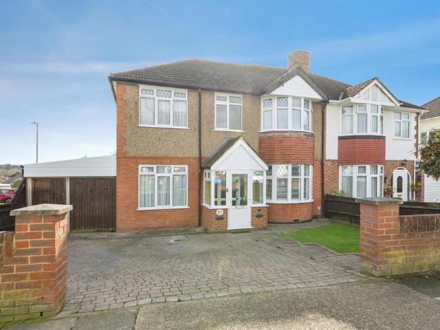 5 bedroom semi detached house for sale