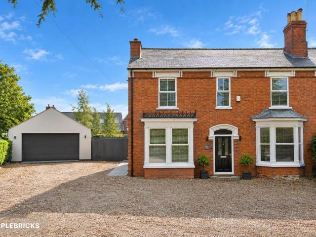 5 bedroom semi detached house for sale