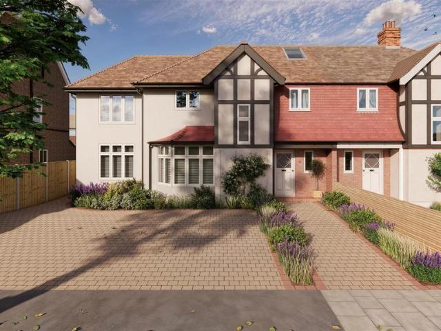 5 bedroom semi detached house for sale