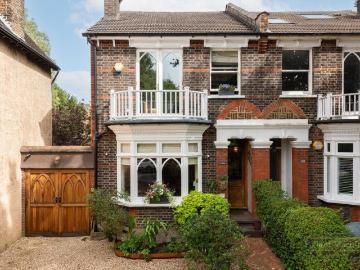 5 bedroom semi detached house for sale
