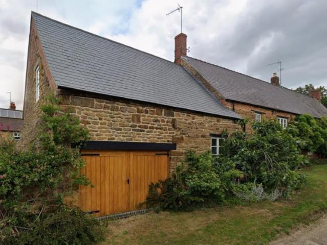 5 bedroom semi detached house for sale