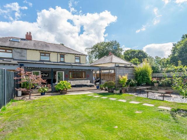 5 bedroom semi detached house for sale