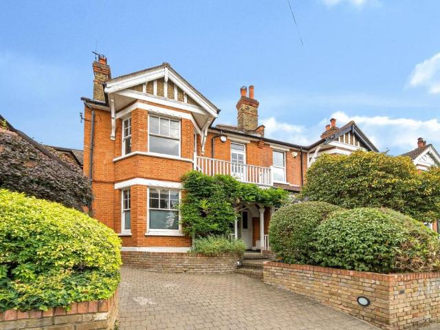 5 bedroom semi detached house for sale