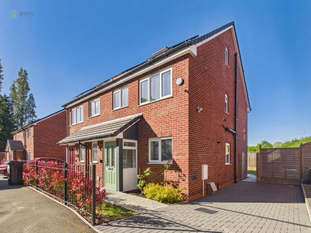 5 bedroom semi detached house for sale