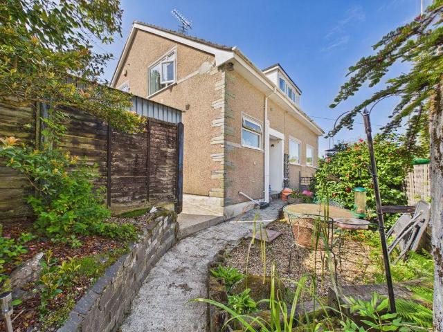 5 bedroom semi detached house for sale