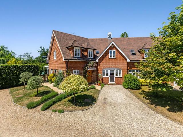 5 bedroom semi detached house for sale