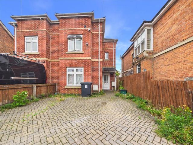 5 bedroom semi detached house for sale