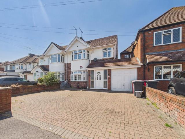 5 bedroom semi detached house for sale