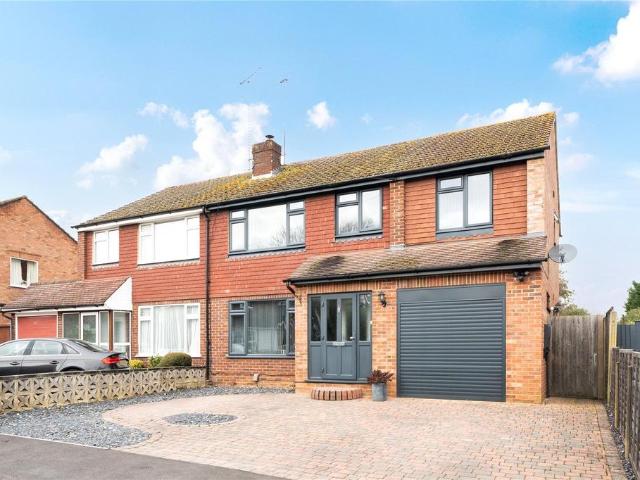 5 bedroom semi detached house for sale