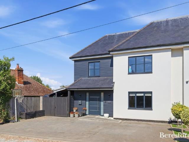 5 bedroom semi detached house for sale