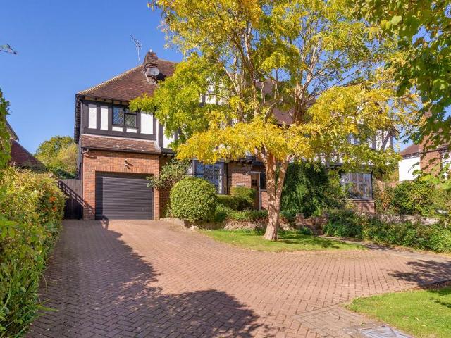 5 bedroom semi detached house for sale