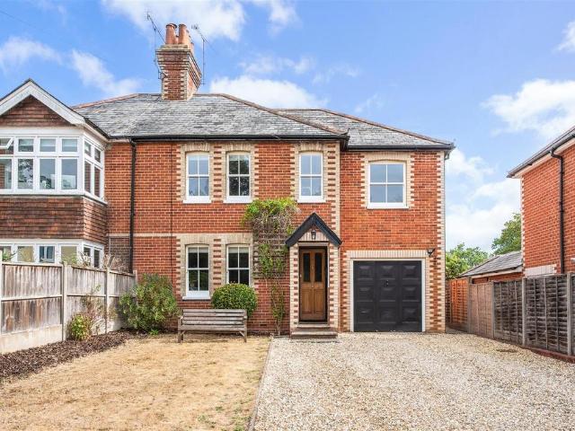 5 bedroom semi detached house for sale