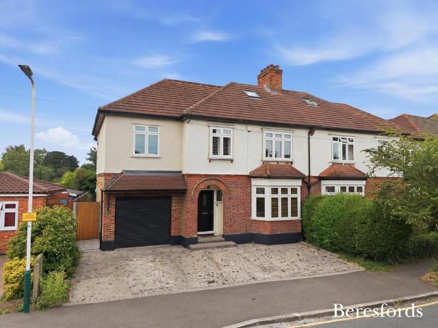 5 bedroom semi detached house for sale