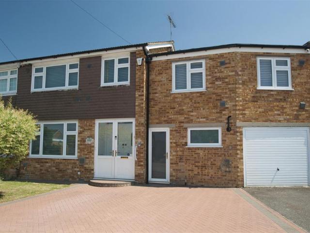 5 bedroom semi detached house for sale