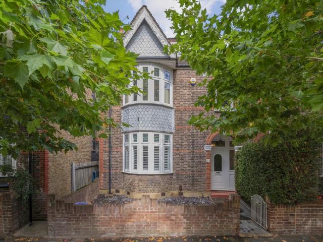 5 bedroom semi detached house for sale