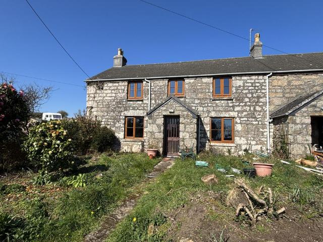 5 bedroom semi detached house for sale