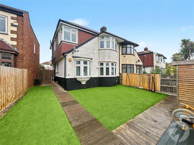 5 bedroom semi detached house for sale