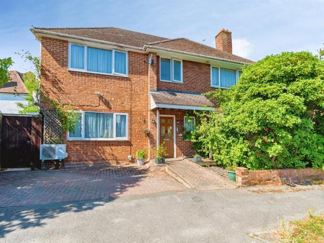 5 bedroom semi detached house for sale