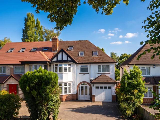 5 bedroom semi detached house for sale