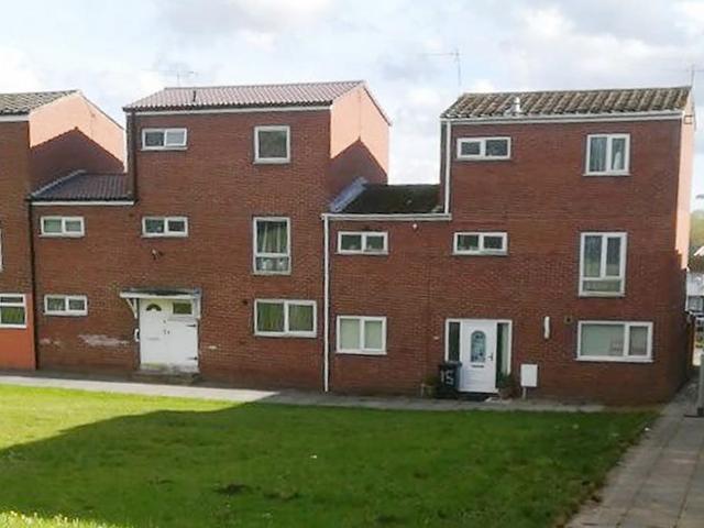 5 bedroom semi detached house for sale