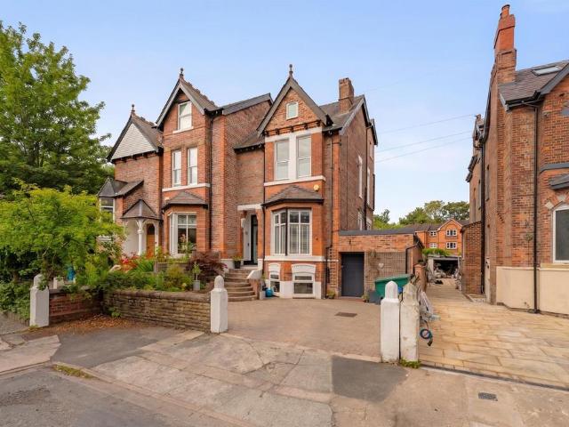 5 bedroom semi detached house for sale