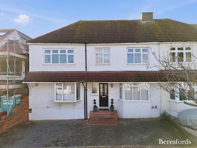 5 bedroom semi detached house for sale