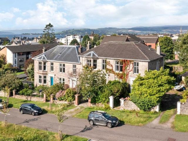 5 bedroom semi detached house for sale